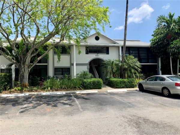 Carmel At The California Club, 931 NE 199th St #104-22, Ives Estates, Florida 33179, image 2