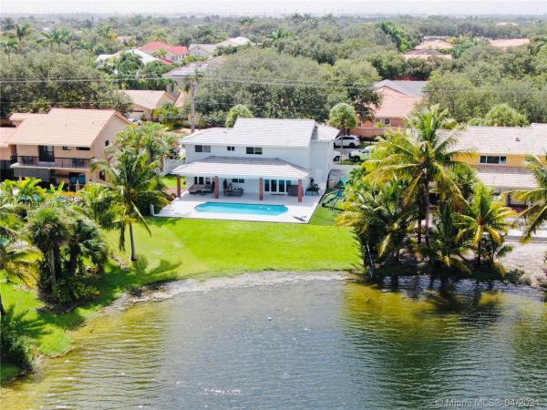 Royal Oaks, 16681 NW 82 Ave #, Miami Lakes, Florida 33016, image 2