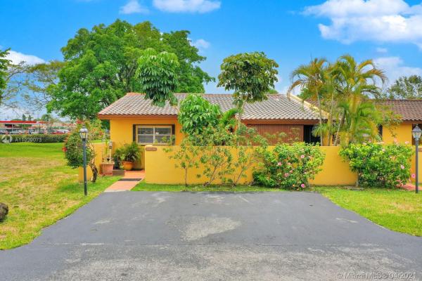Walden Pond, 14720 SW 86th Ln #14720, Kendall West, Florida 33193, image 2