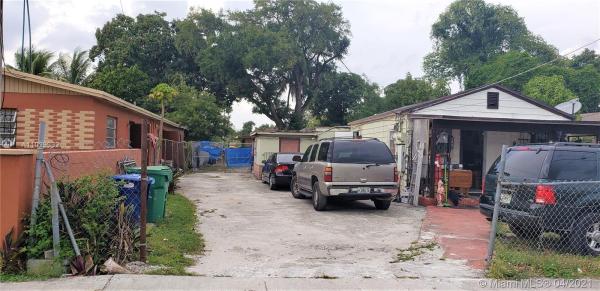 Pinewood Park, 923 NW 110th St, Pinewood, Florida 33168, image 2