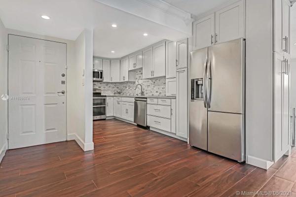 Sunset Palms East, 9437 SW 76th St #V37, Sunset, Florida 33173, image 3