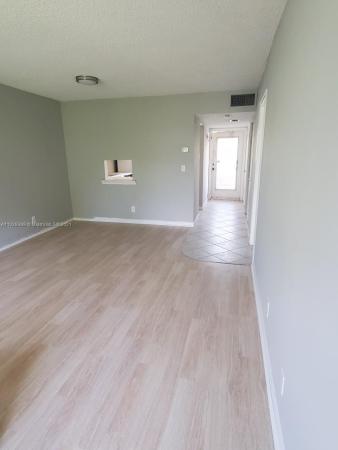 Ashbury House Of Carriage Hills, 201 Berkley Rd #309, Hollywood, Florida 33024, image 2