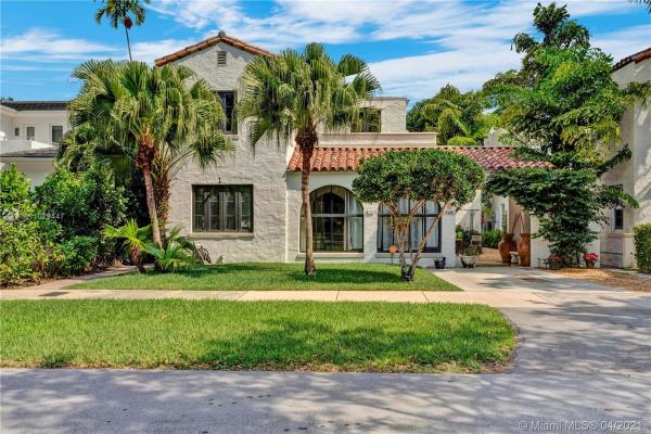 Coral Gables Country Club, 723 Escobar Ave, Coral Gables, Florida 33134, image 2