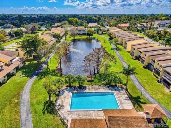 Woodbridge Lakes, 1611 Woodbridge Lakes Cir, West Palm Beach, Florida 33406, image 2
