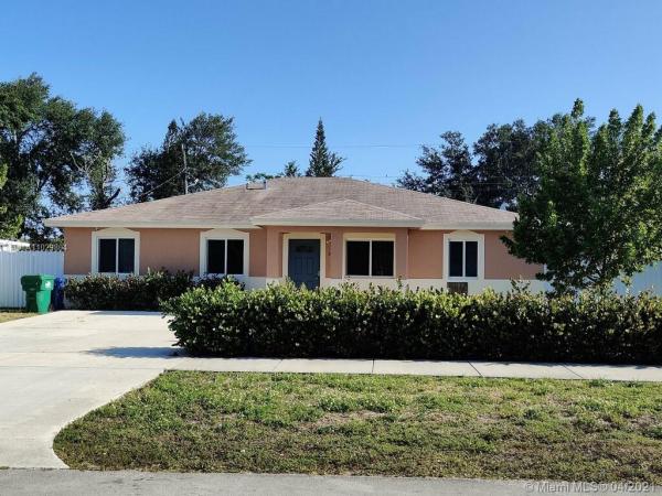 Liberty Gardens, 3490 NW 212th St, Miami Gardens, Florida 33056, image 2