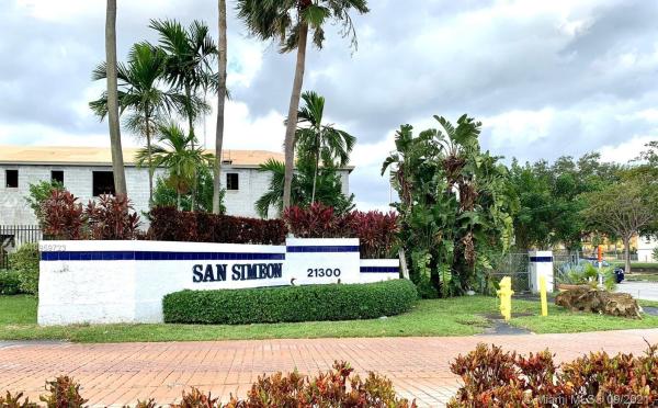 San Simeon, 252 NE 212th Ter, Ives Estates, Florida 33179, image 2