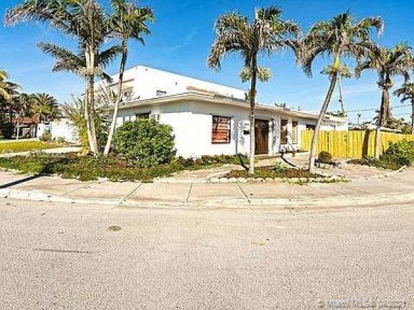 Treasure Island, 1441 S Treasure Dr, North Bay Village, Florida 33141, image 2