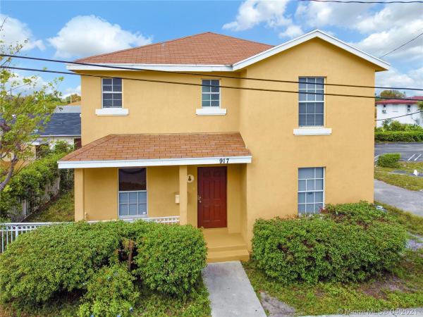 Freshwater, 917 Douglass Ave, West Palm Beach, Florida 33401, image 2