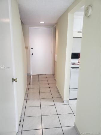 Laguna Club East, 300 NW 107th Ave #211, Fountainebleau, Florida 33172, image 2