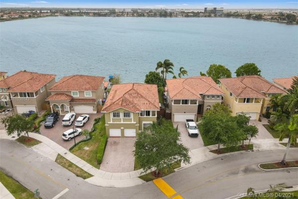 Twin Lake Shores Central, 14000 SW 132nd Ave, Three Lakes, Florida 33186, image 2