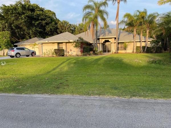 2057 SW Driftwood St, Florida 34953, image 2