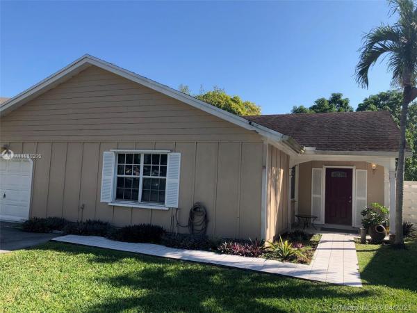 Willow Bend, 14016 SW 148th Ln, Country Walk, Florida 33186, image 2