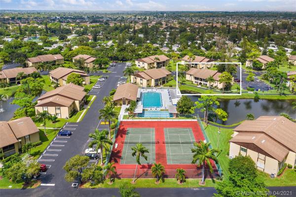 Pine Ridge 3, 341 Pine Ridge Cir #D-2, Greenacres, Florida 33463, image 2