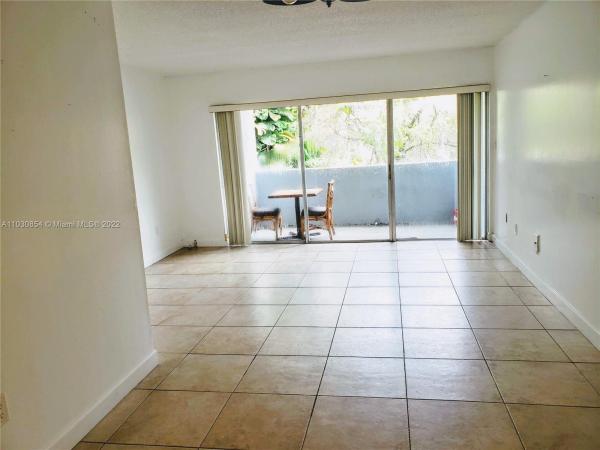 The Beach Club At Fontainebleau Park, 9365 Fontainebleau Blvd #E228, Fountainebleau, Florida 33172, image 2