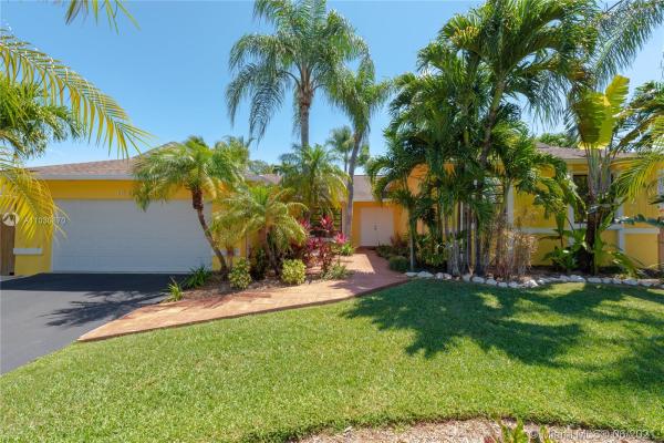 Glen Cove, 10315 SW 115th Ct, Kendall, Florida 33176, image 2