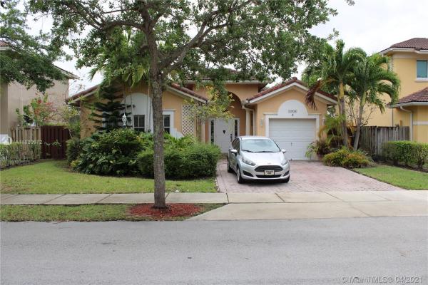 Twin Lake Shores South, 12928 SW 143rd Ter, Three Lakes, Florida 33186, image 2