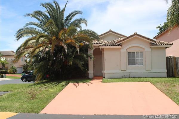 8859 SW 215th Ln, Cutler Bay, Florida 33189, image 2