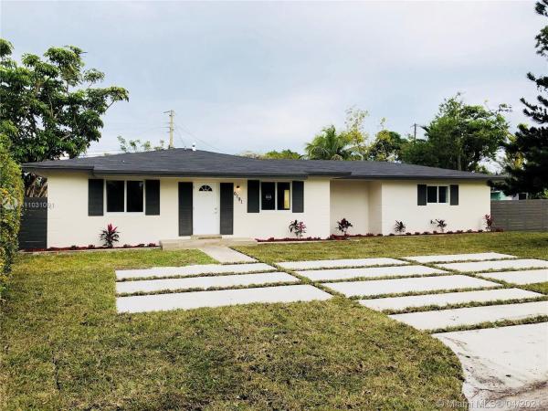 Twin Lakes Manor, 6191 SW 62nd Pl, South Miami, Florida 33143, image 2