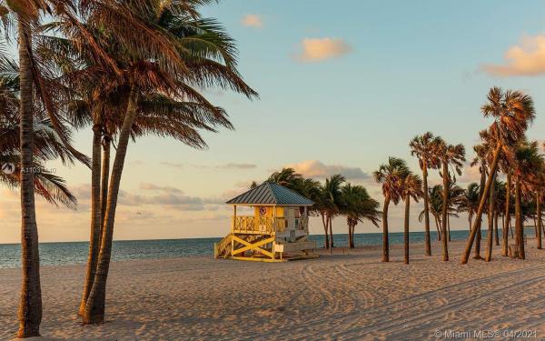 Holiday Colony, 345 Gulf Rd, Key Biscayne, Florida 33149, image 2