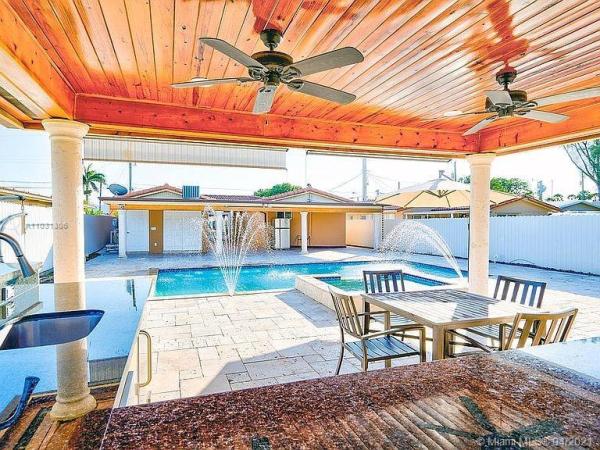 411 Northwest Blvd, Unincorporated Dade County, Florida 33126, image 2