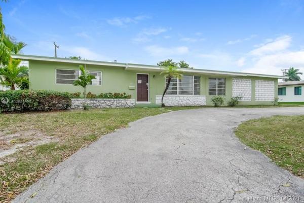 North Dade Country Club Village, 800 NW 203rd St, Miami Gardens, Florida 33169, image 1