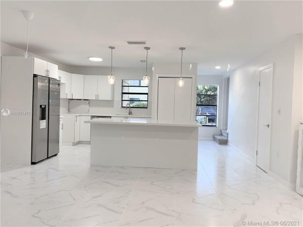 The Park Townhomes, 3408 SW 112th Ave #6-6, University Park, Florida 33165, image 2
