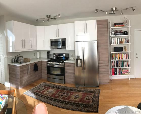 Sheridan, 4215 Sheridan Ave #8, Miami Beach, Florida 33140, image 2