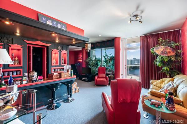 King Cole, 900 Bay Dr #PH02, Miami Beach, Florida 33141, image 2