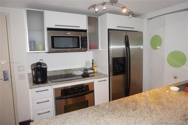 Latitude On The River, 185 SW 7 St #1410, Miami, Florida 33130, image 2