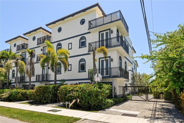 Piazza Navona, 812 NE 7th St, Fort Lauderdale, Florida 33004, image 2