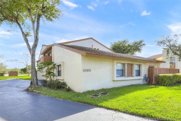 Greenglades, 10611 SW 113th Pl #93D, Kendall, Florida 33176, image 2