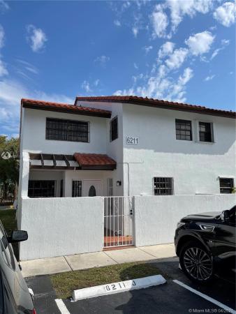 Golden Homes, 6211 SW 138th Ct #J, Kendale Lakes, Florida 33183, image 2