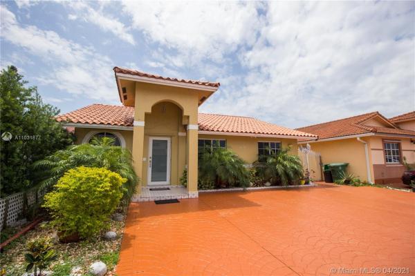 Berkshire, 8724 NW 109th Ter, Hialeah Gardens, Florida 33018, image 2