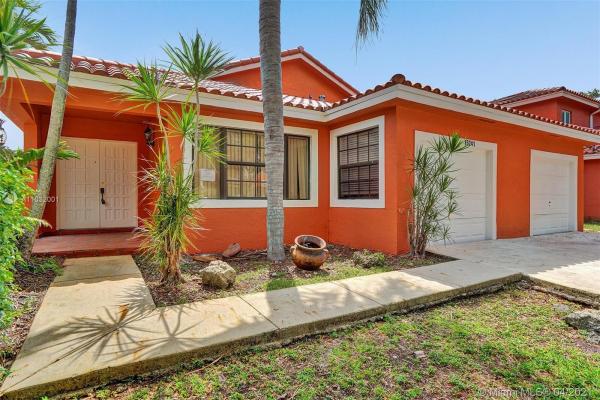 West Lakes Gardens, 15241 NW 88th Ave, Miami Lakes, Florida 33018, image 2