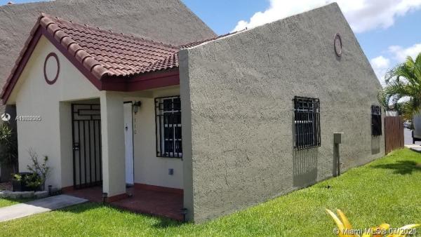 Terra Lakes Villas, 6110 SW 129th Pl #1710-9, Kendale Lakes, Florida 33183, image 2