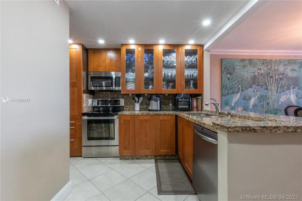 The Grand, 1717 N Bayshore Dr #B-4138, Miami, Florida 33132, image 2
