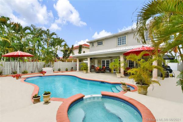 Olivia Gardens, Miami Lakes, Florida 33018, image 2