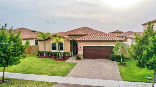 Kingman Commons, 134 SE 27th Ave, Homestead, Florida 33033, image 2