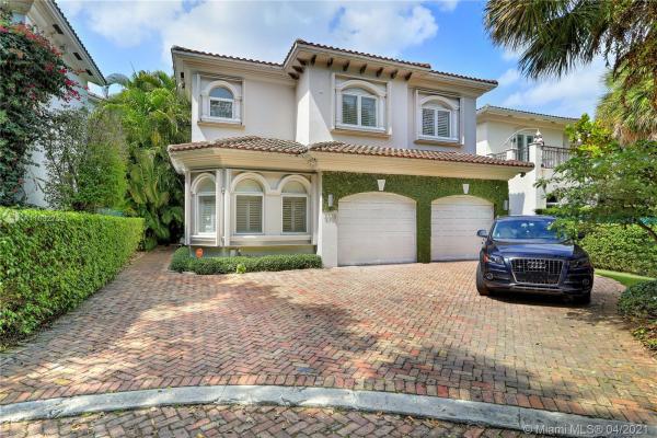 Villas De Vizcaya, 2725 Brickell Ct, Miami, Florida 33129, image 2