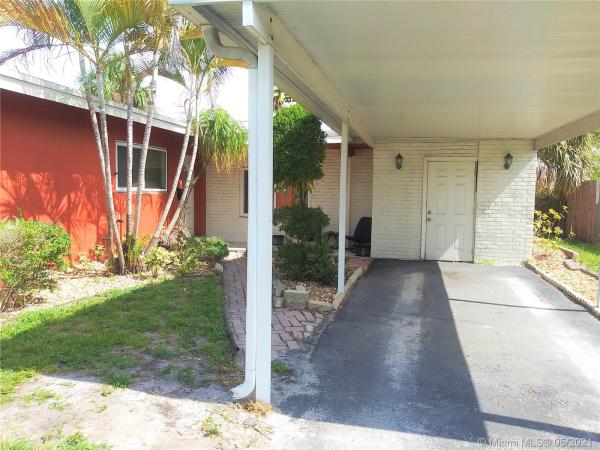 West Gate Estates, 4521 W Oakland Park Blvd, Lauderdale Lakes, Florida 33313, image 2
