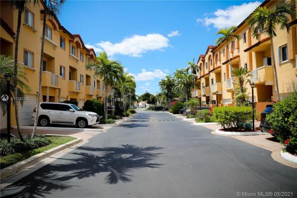 Marina Cove At Harbor Village, 21396 Marina Cove Cir #17-J, Aventura, Florida 33180, image 2