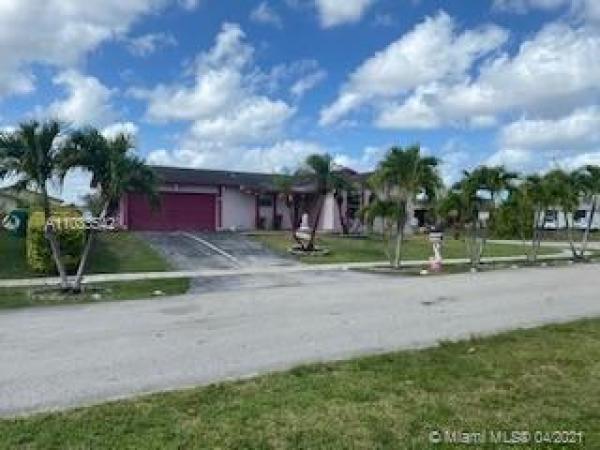 Meadow Wood Manor, 13001 SW 260th St, Princeton, Florida 33032, image 2