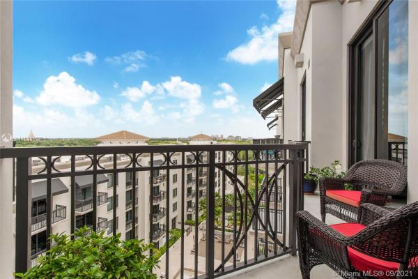 Merrick Manor, 301 Altara Ave #UPH1010, Coral Gables, Florida 33146, image 2