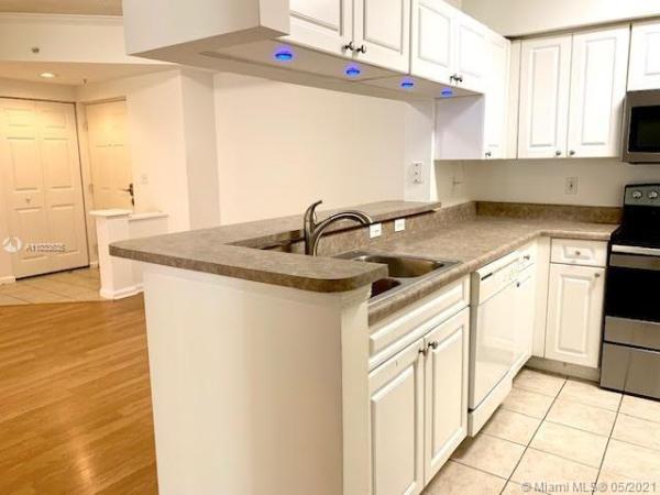 Porto Bellagio, Sunny Isles Beach, Florida 33160, image 2