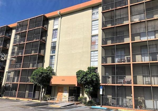 Woodside, 16950 W Dixie Hwy #B141, North Miami Beach, Florida 33160, image 2
