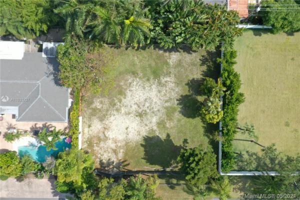Pinecrest Manor, 3605 Battersea Rd, Miami, Florida 33133, image 1