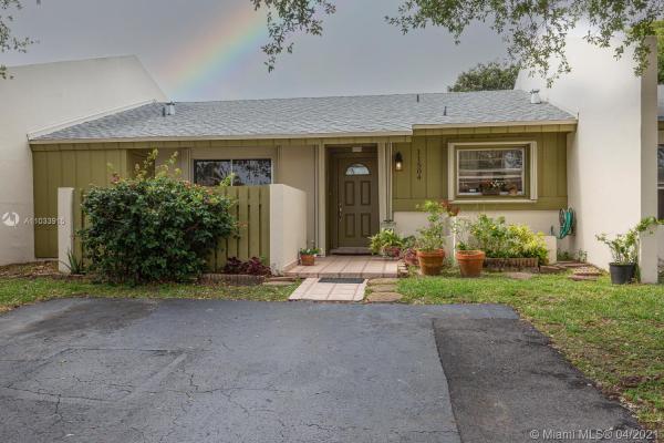 Devon Aire Villas, 11504 SW 124th Ct, The Crossings, Florida 33186, image 2