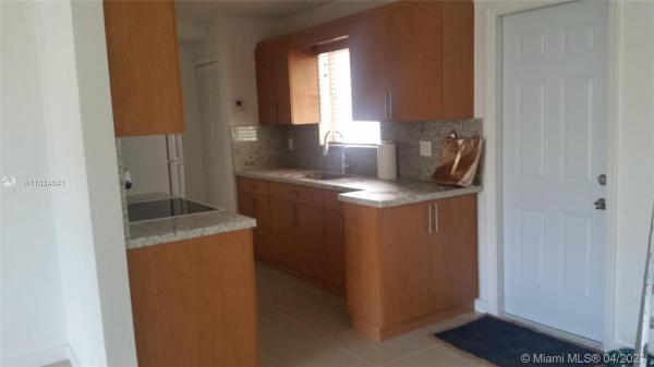 Coronet Vista, 2312 Van Buren St #11, Hollywood, Florida 33020, image 2