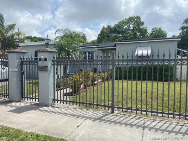 Le Jeune Manors, 1011 NW 39th Ct, Miami, Florida 33126, image 2