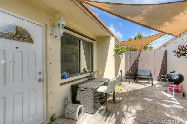 Cypress Villas, 15035 Coconut Ct #15035, Miami Lakes, Florida 33014, image 2